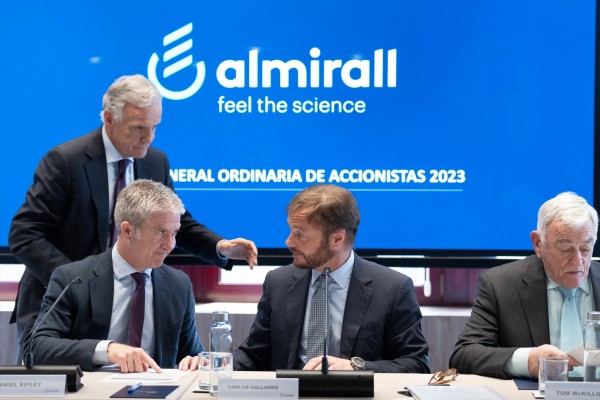Almirall y Eloxx firman un acuerdo exclusivo de licencia para enfermedades dermatológicas raras