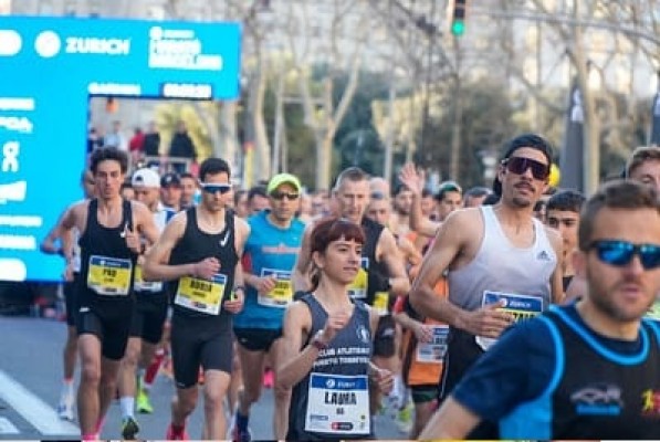 La molinense Laura Nicolás bate el récord regional femenino de maratón en Barcelona 