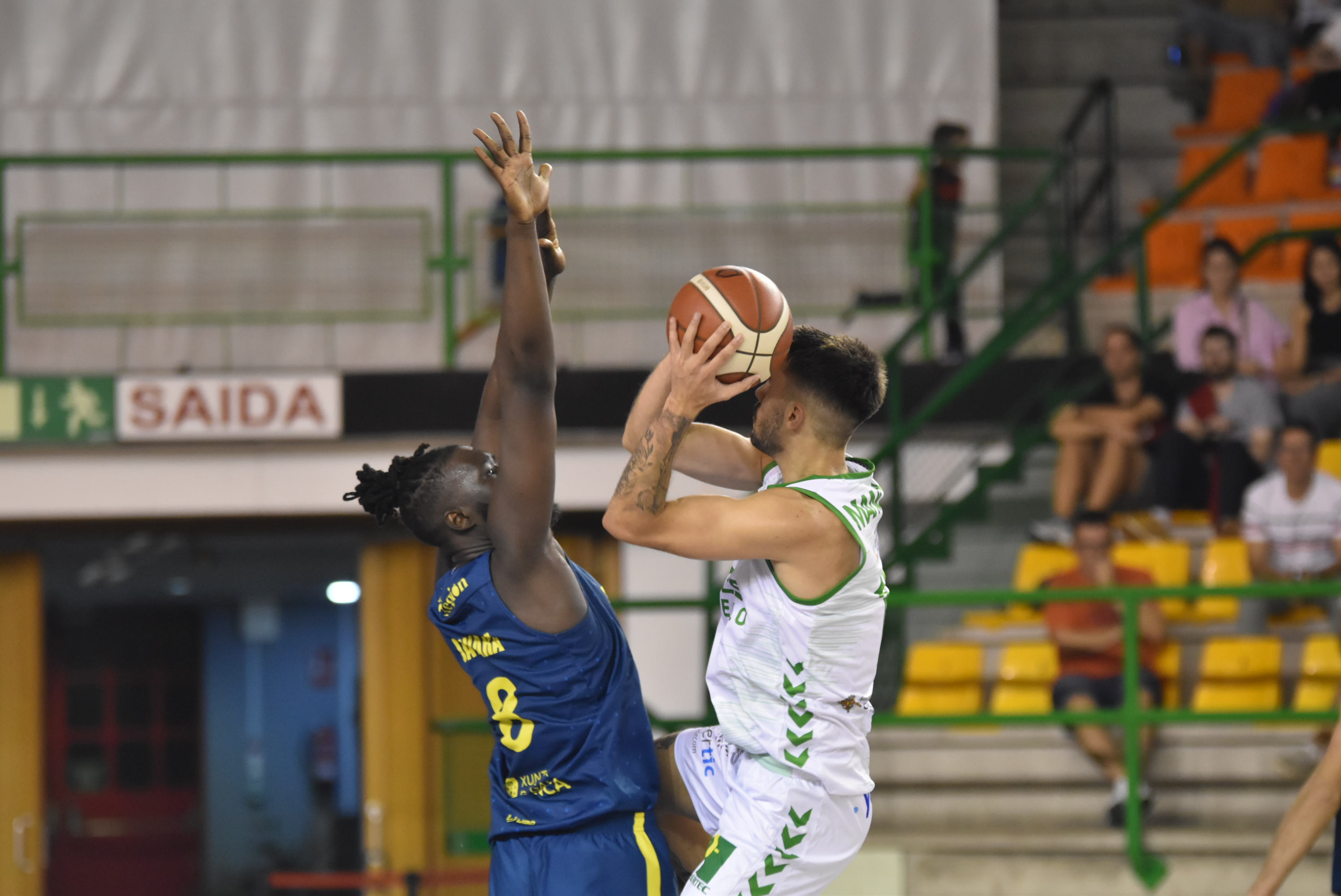 El Amics, sin margen de error ante el Ourense