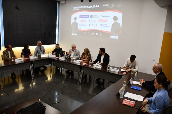Récord de empresas participantes en el Foro de Empleo del Campus de Alcoy de la UPV 