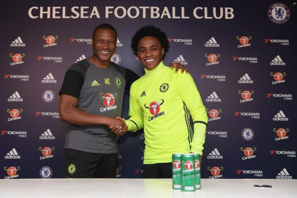 Willian renueva su contrato con el Chelsea hasta el año 2020