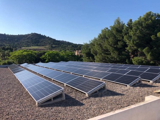 Algímia d'Alfara frena futuros proyectos fotovoltaicos en zonas protegidas