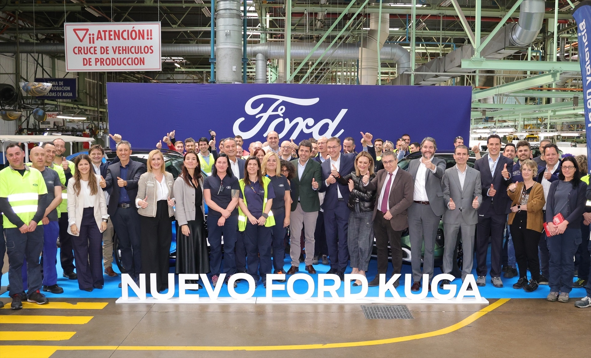 Mazón reitera el compromiso del Consell con la industria de la automoción en su visita a Ford