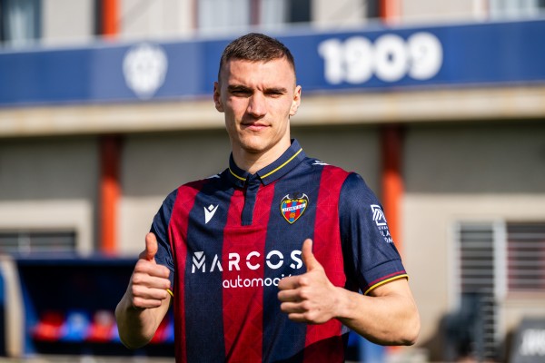 Maras se convierte en el trigésimo primer jugador en participar este curso en el Levante