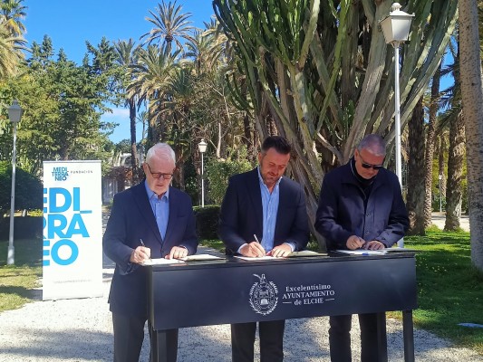 Fundación Mediterráneo y Elche cierran el acuerdo para el uso público del Hort del Xocolater