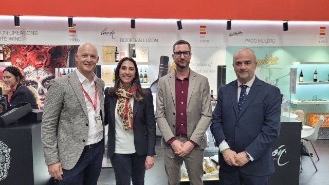 La Región impulsa sus vinos en una feria de Alemania a la que lleva 26 bodegas