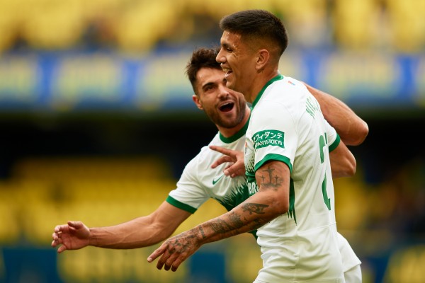 El Elche cierra la jornada 30 en puestos de ascenso directo