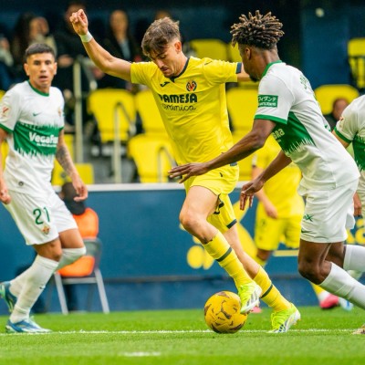 Un tanto de Nico Castro da la victoria al Elche y acaba con la racha del Villarreal B en La Cerámica