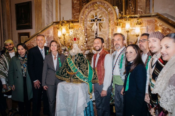 Carrasco concede el Fadrí d'Or Honorífic a la patrona de Castelló
