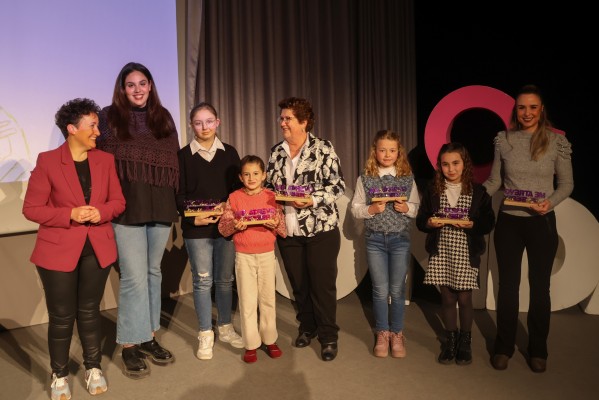 Onda conmemora el 8M con un rendido y emotivo homenaje a las mujeres de la localidad