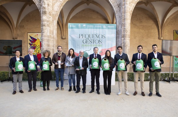 Ecovidrio reta un año más a las comisiones falleras en La Reciclà 2024