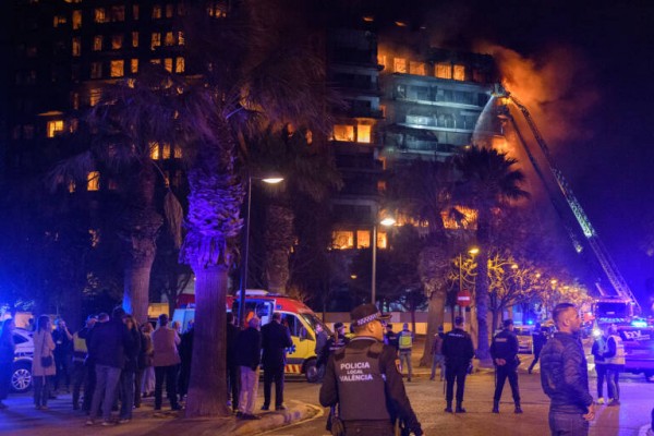 El juzgado archiva provisionalmente la investigación del incendio de Campanar