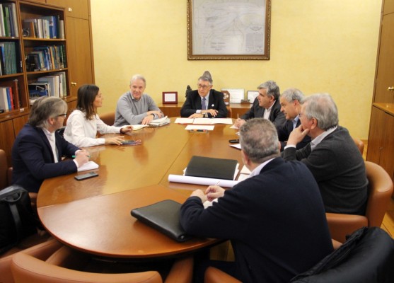 CHS y Generalitat tratarán de coordinar acciones para no solaparse entre administraciones