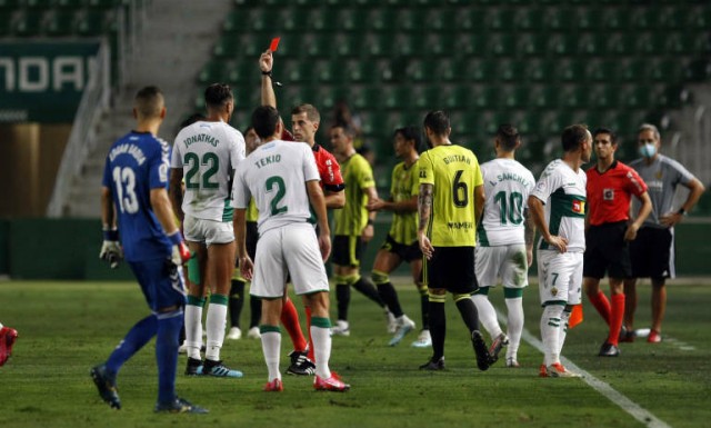 Guzmán Mansilla arbitrará el Mirandés-Eldense y Ávalos Barrera el Villarreal B-Elche
