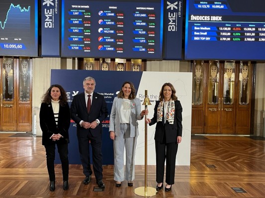 La Bolsa celebra el Día de la Mujer con un toque de campana honorífico por la igualdad de género