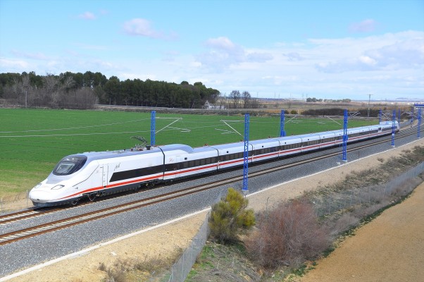 El grupo húngaro Magyar Vagon formaliza su OPA sobre Talgo por 619 millones de euros