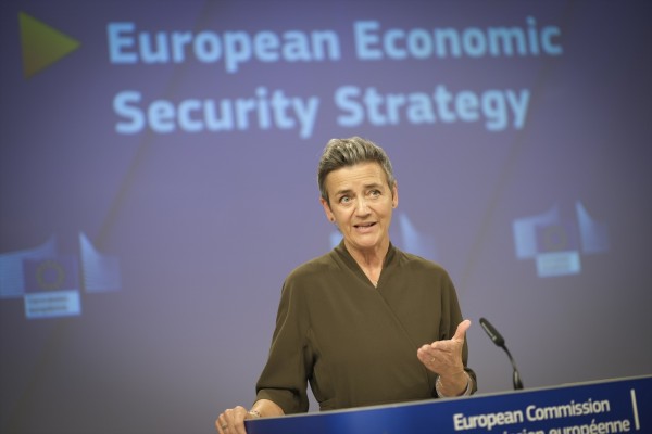 La UE aplica desde este jueves la reglas más estrictas antimonopolio a los seis gigantes digitales