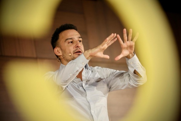 Alejandro Amenábar: “Lo que me mueve es la historia y la capacidad de divertir y entretener”