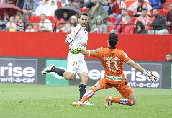 El Sevilla FC declara transferibles a Cristóforo y Juan Muñoz