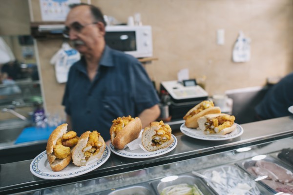 La ruta de l'esmorzar faller, visita les falles més especials entre cacaus i olives