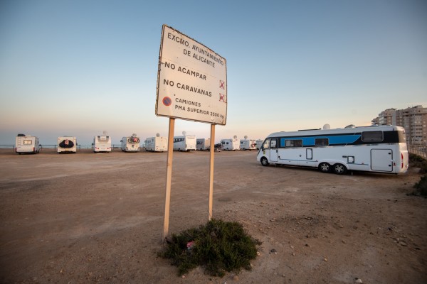 Urbanova rechaza acoger la zona de acampada de caravanas de Alicante: Turismo evaluará su rédito