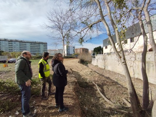 Gandia inicia las tareas de mejora del Barranco de Beniopa 