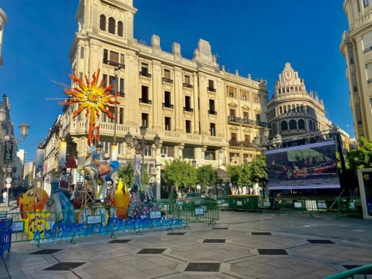 Alicante y Murcia estrechan 'lazos festeros' con las Convivencias de las 77 candidatas a Bellesa del Foc
