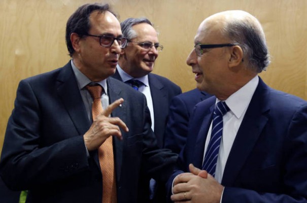 Montoro inicia los trámites para descontar a la Comunitat los 19 millones de la multa de la UE por manipular el déficit