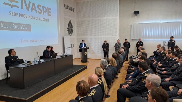Elche se convierte en sede provincial del Ivaspe con un curso de escala básica de policías locales