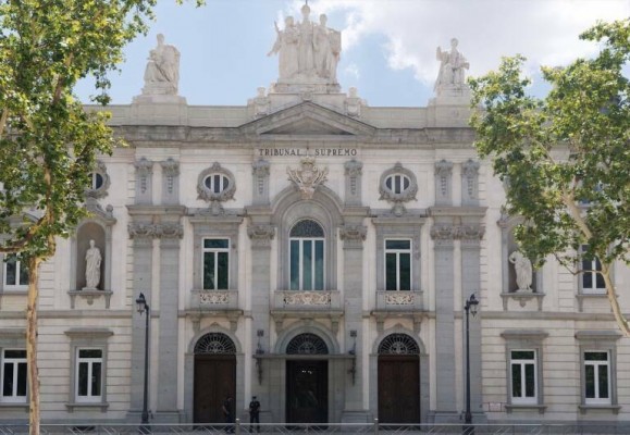 El Supremo inadmite la querella de Vox contra Sánchez y Puigdemont por el acuerdo PSOE-Junts