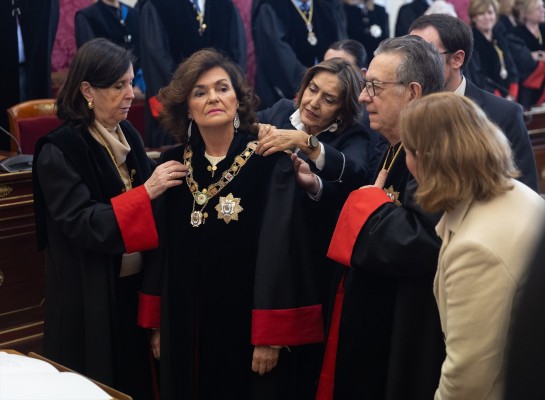 Carmen Calvo toma posesión como presidenta del Consejo de Estado 