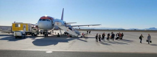 Aena invertirá dos millones en dos camiones contra incendios para el aeropuerto de Corvera