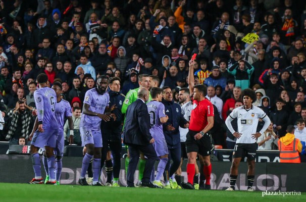 Dos partidos de sanción a Bellingham por su expulsión en Mestalla