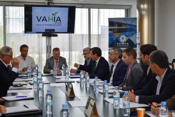 El Puerto abre paso a la planta piloto de VAHIA para testar la producción y uso de hidrógeno verde