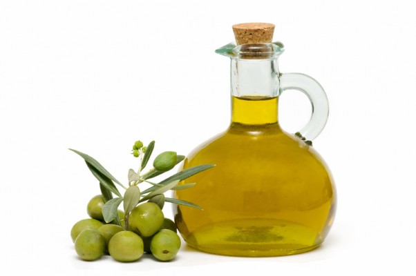 Una cuarta parte de las grasas ingeridas por los españoles proceden del aceite de oliva