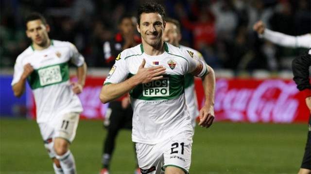 Edu Albacar será ayudante del técnico y club no descarta su vuelta como jugador