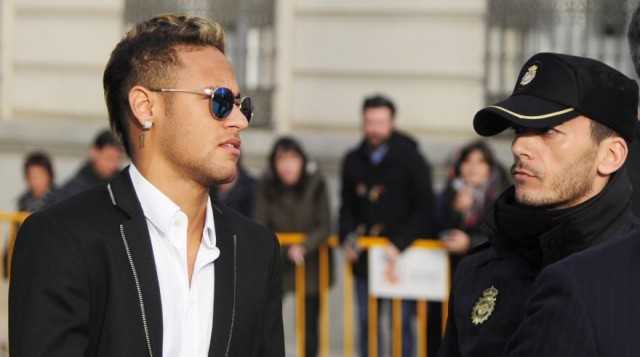 El fiscal ve corrupción en el adelanto de 40 millones a Neymar por su fichaje