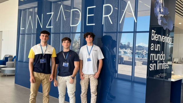 Tres emprendedores murcianos llegan a Lanzadera antes de los 20 con un marketplace de coches de importación