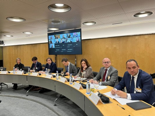 Las CCAA piden al Gobierno que asuma los costes de los profesores asociados durante los 6 primeros años