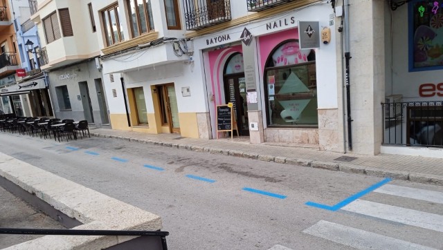 Comerciantes de Benissa cargan contra el Ayuntamiento por los problemas de aparcamiento

