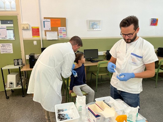 El 86% de los niños nacidos en 2011 se ponen la primera dosis de la vacuna contra el papiloma humano