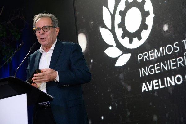 Avelino Corma recibe el Galardón Honorífico a la Excelencia Científica: 