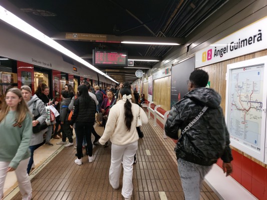 Casi la mitad de viajeros de Metrovalencia prefiere viajar en metro o tranvía que en otro transporte