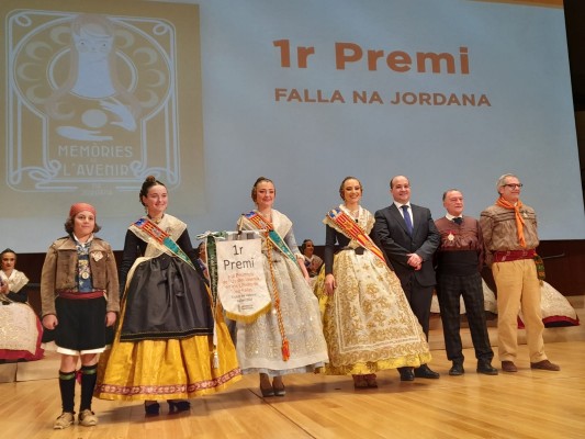 La Generalitat entrega los premios a los llibrets de falla por su promoción del valenciano en las fiestas