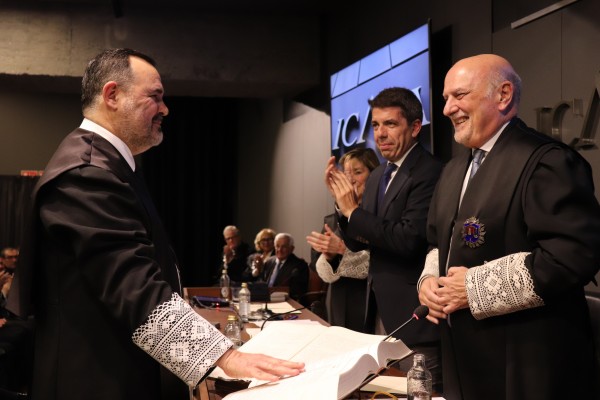 Ignacio Gally toma posesión como decano del Colegio de Abogados de Alicante
