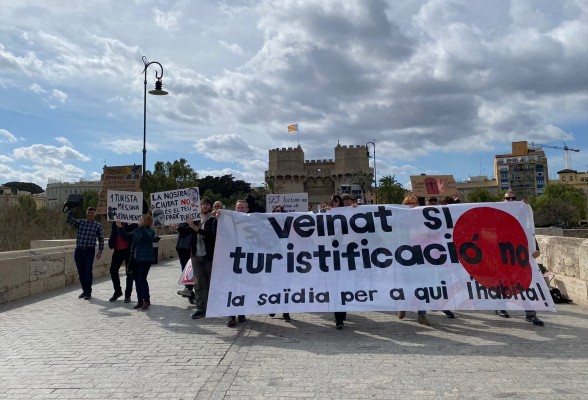 Vecinos de la Saïdia se manifiestan contra la turistificación del barrio: 