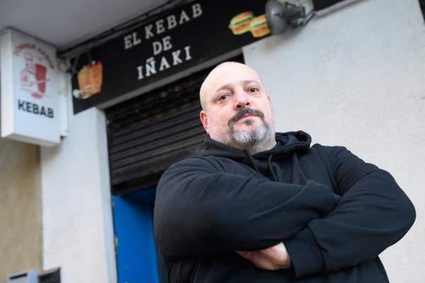 Iñaki, el único español que hace kebab en València