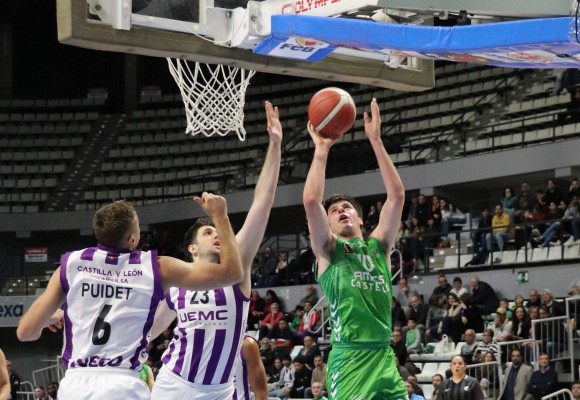 El Amics Castelló regresa del parón con derrota en casa frente al Valladolid