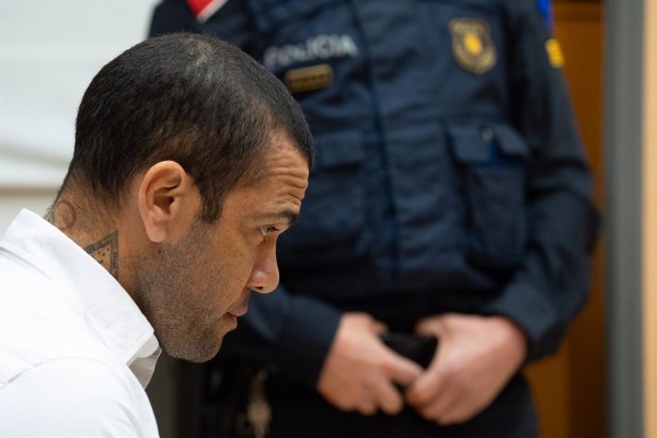 La Fiscalía recurrirá la condena a Alves para que se eleve su pena de cárcel