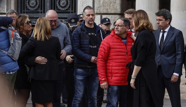 El Consell otorgará la Distinción de la Generalitat a Julián, el conserje de los edificios de Campanar